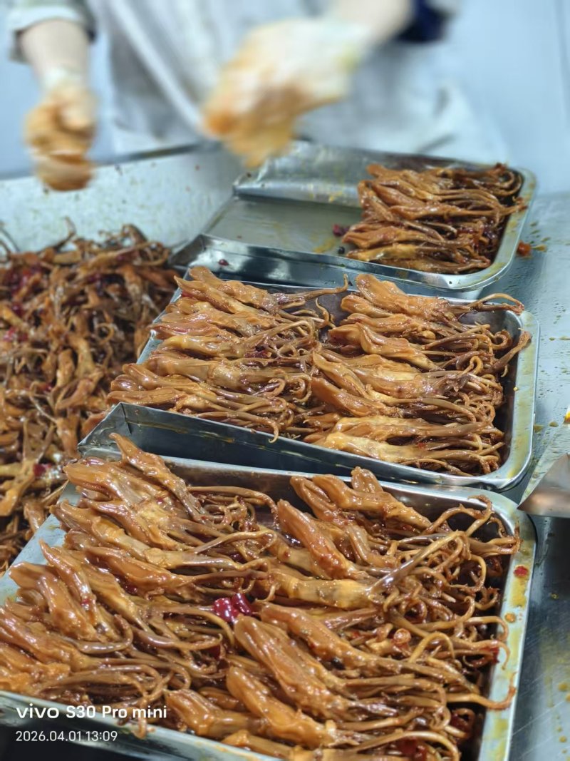 鸭舌，卤鸭舌