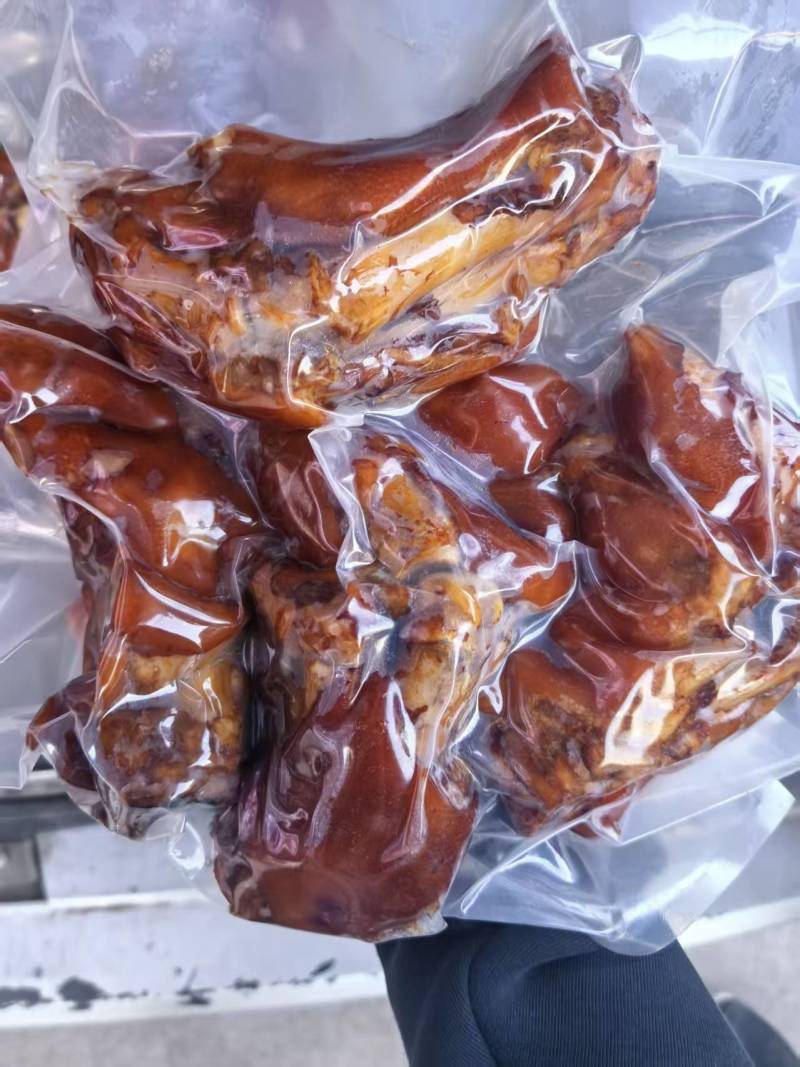 酱卤猪蹄，口味相当好，开袋即食饭店，熟食店，超市，团购