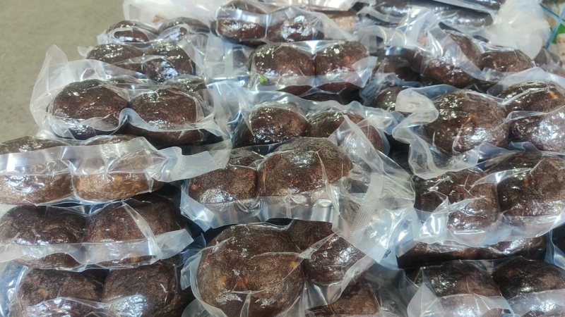 云南宣威土特产，血豆腐，味美价廉，厂家直销，量大从优