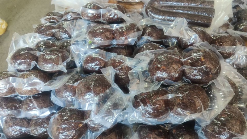 云南宣威土特产，血豆腐，味美价廉，厂家直销，量大从优