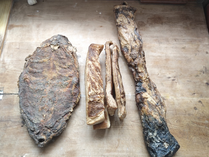 高原藏香猪烟熏腊肉