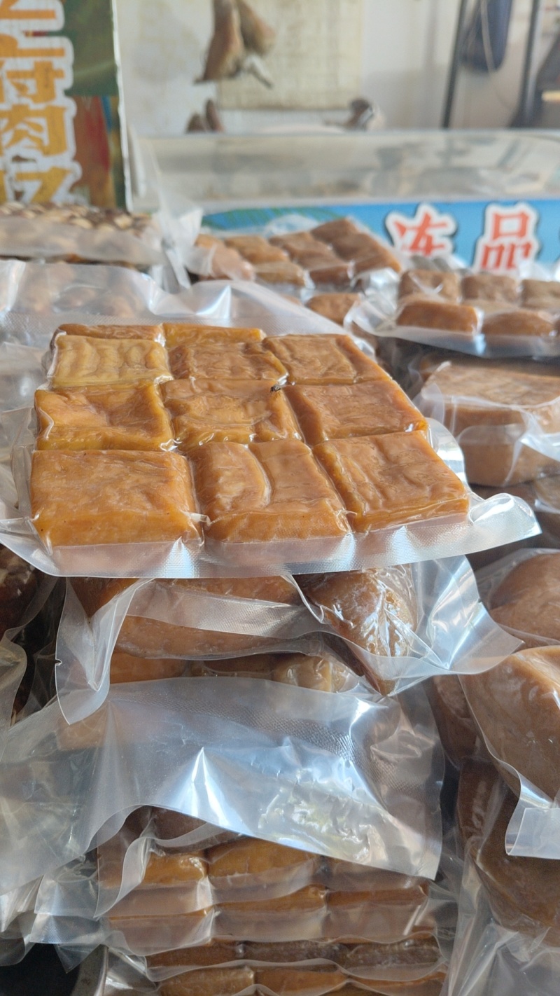 云南省宣威市纯手工腌肉水豆腐，味美价廉，产家直销量大从优