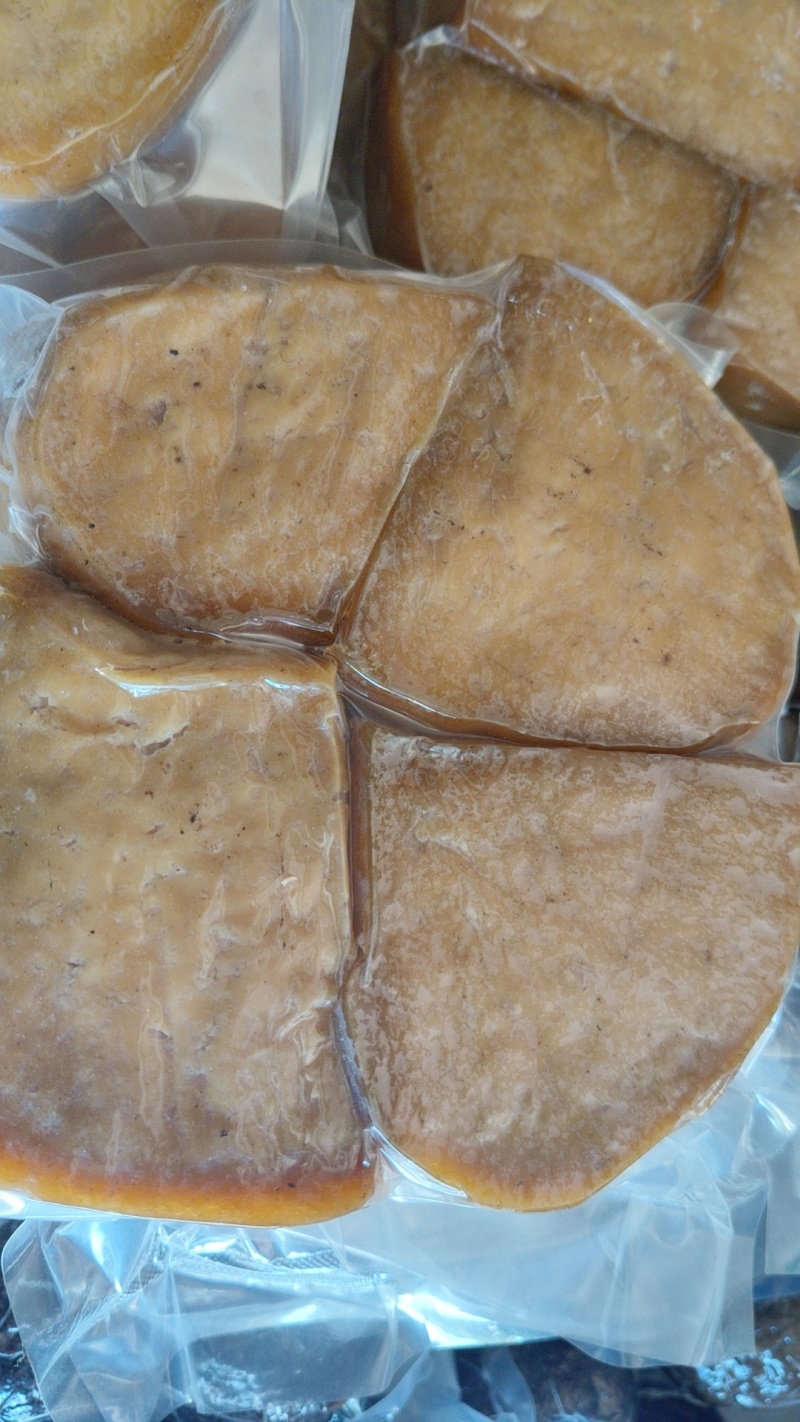 宣威土特产盐肉水豆腐，纯手工制作，无任何添加剂，厂家直销