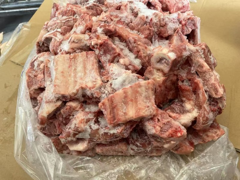 多肉碎骨，排骨粒，自助餐工地性价比高，猪排骨