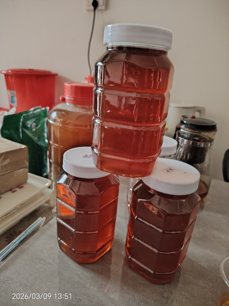 荔枝蜜，龙眼蜜，百花蜜，百分百中蜂蜜。