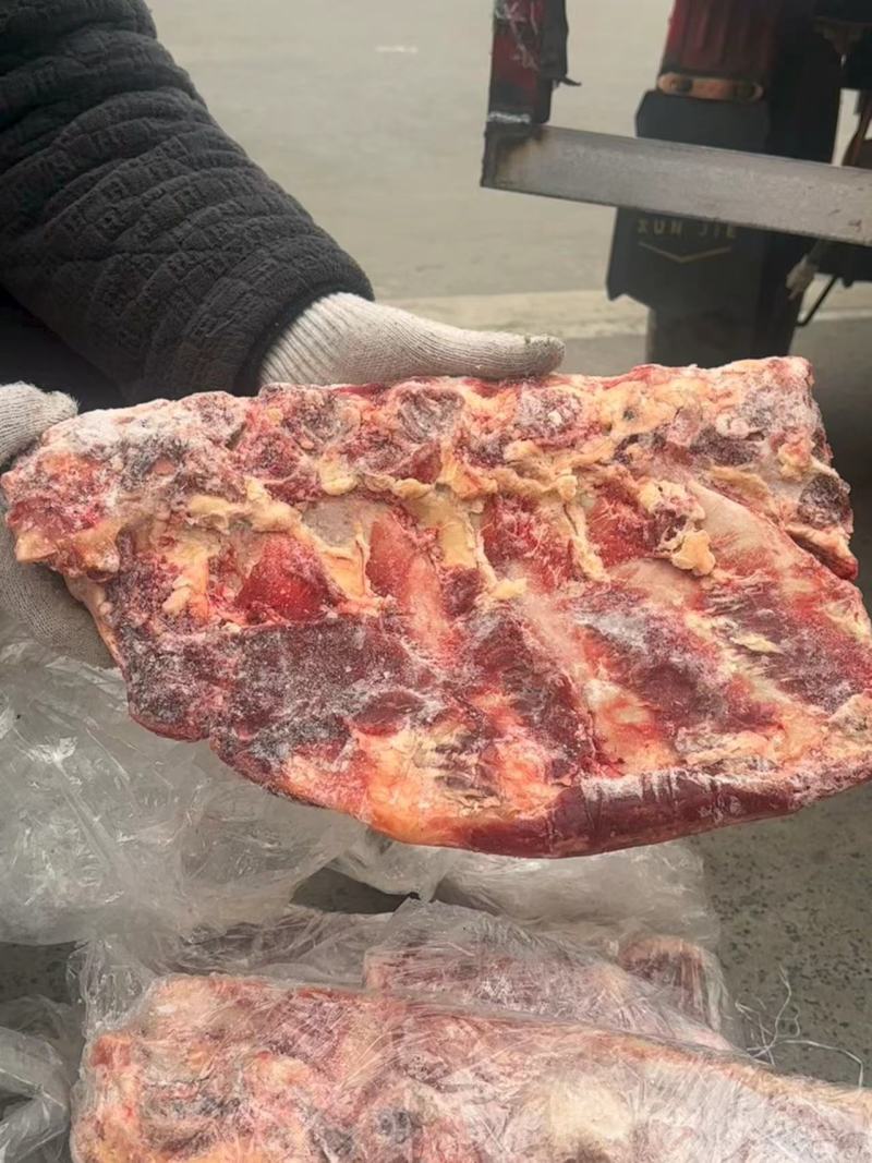内蒙牛杂骨，牛脊骨，牛羽骨，肋眼骨
