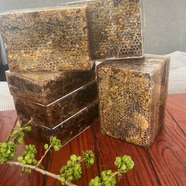 老巢蜜，含蜂蜜，蜂胶，蜂巢，蜂王浆。