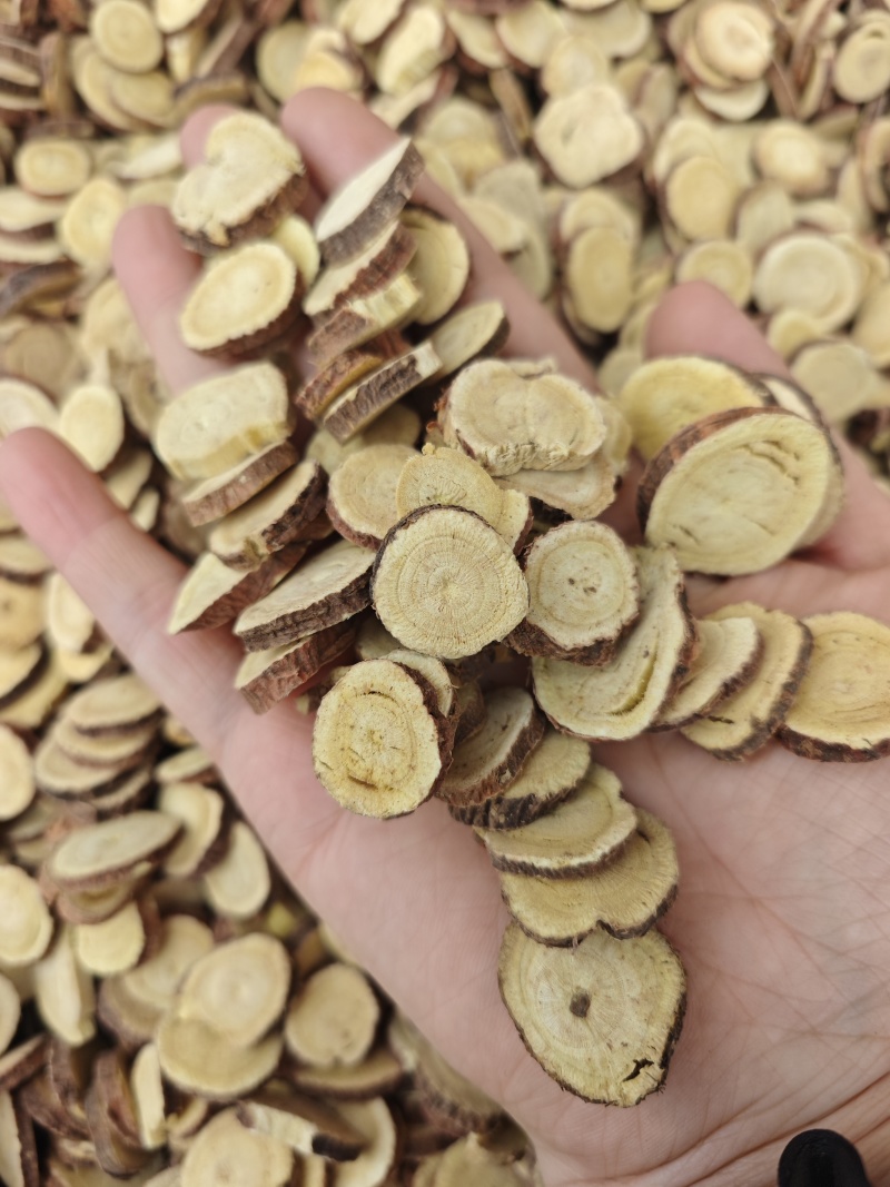 甘肃红皮甘草片优质甘草片