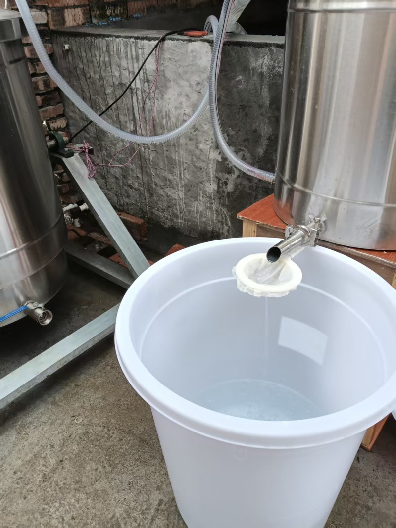 纯粮酒以优质大米为原料传通工艺精心醒制