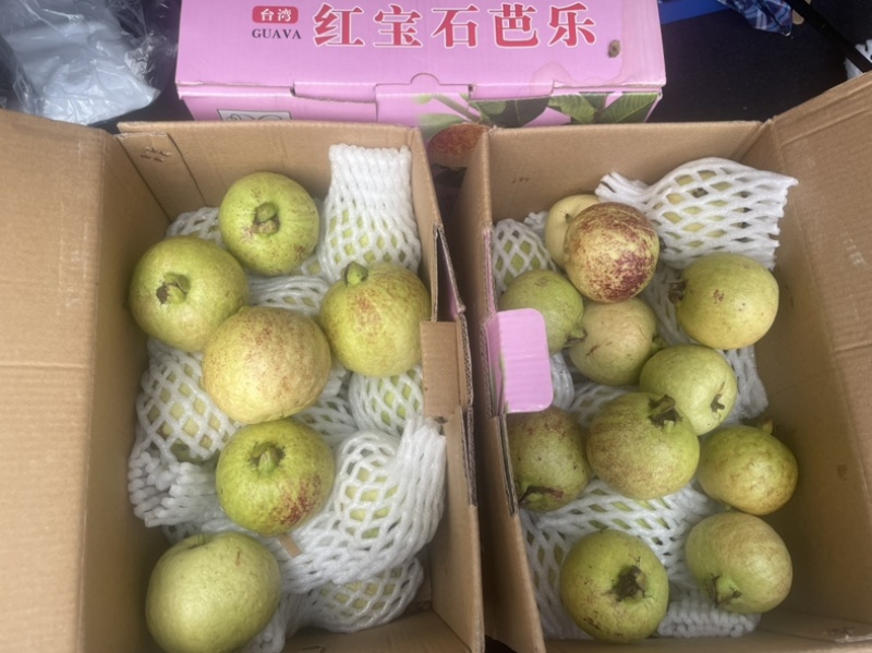果园直发，施农家肥，现场拍摄无滤镜，精挑精品果