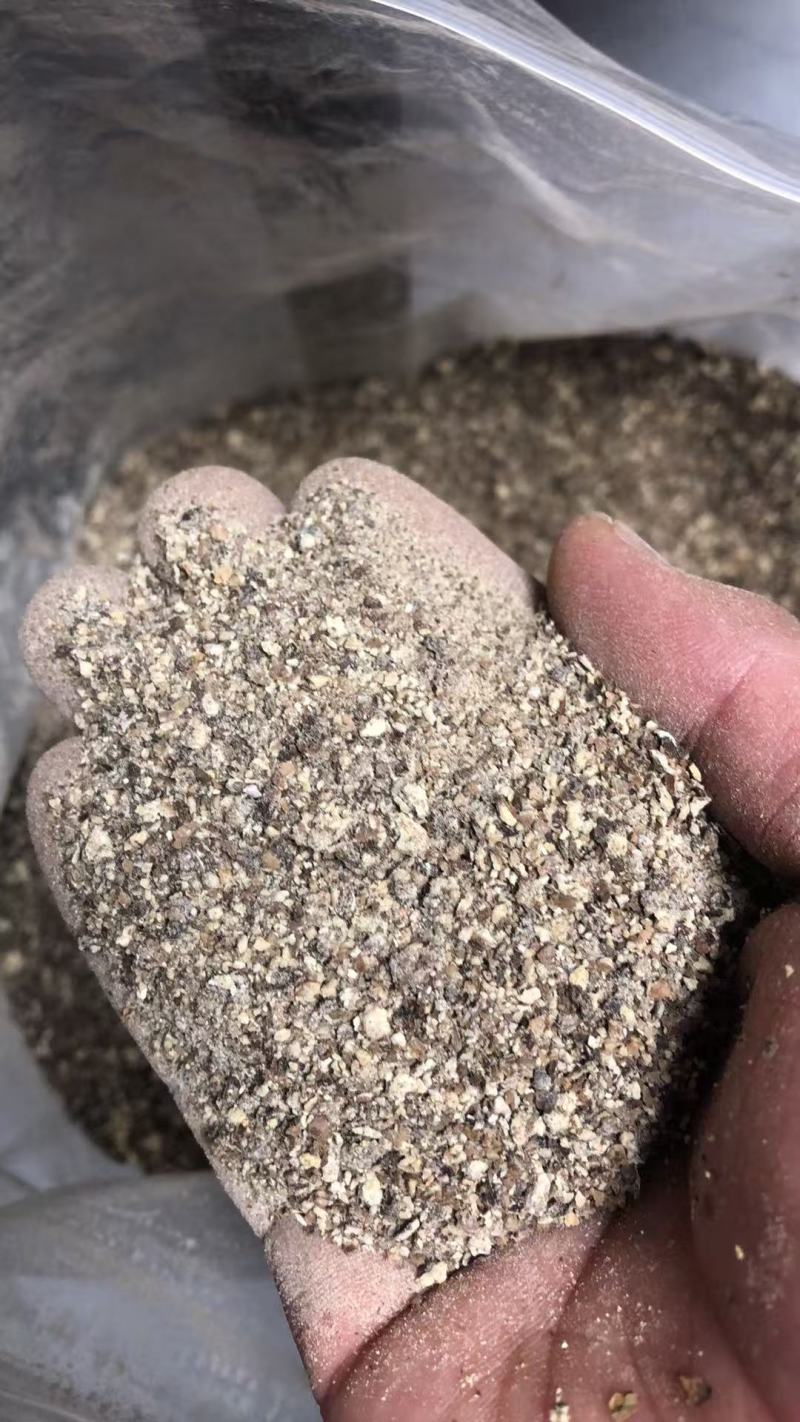 超临界萃取后的黑胡椒渣！气味很浓！无任何添加欢迎随时咨询