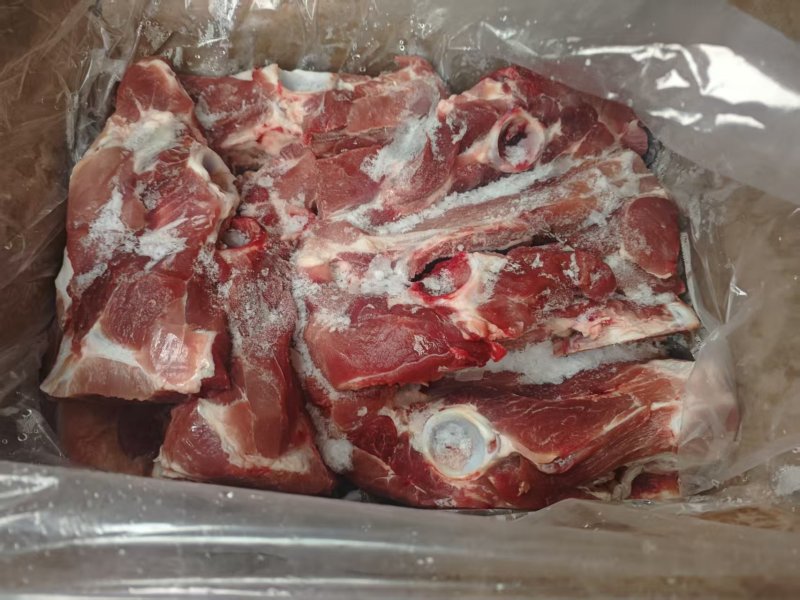 冻品标猪肥猪带肉尾叉骨工厂直发大量上市欢迎采购