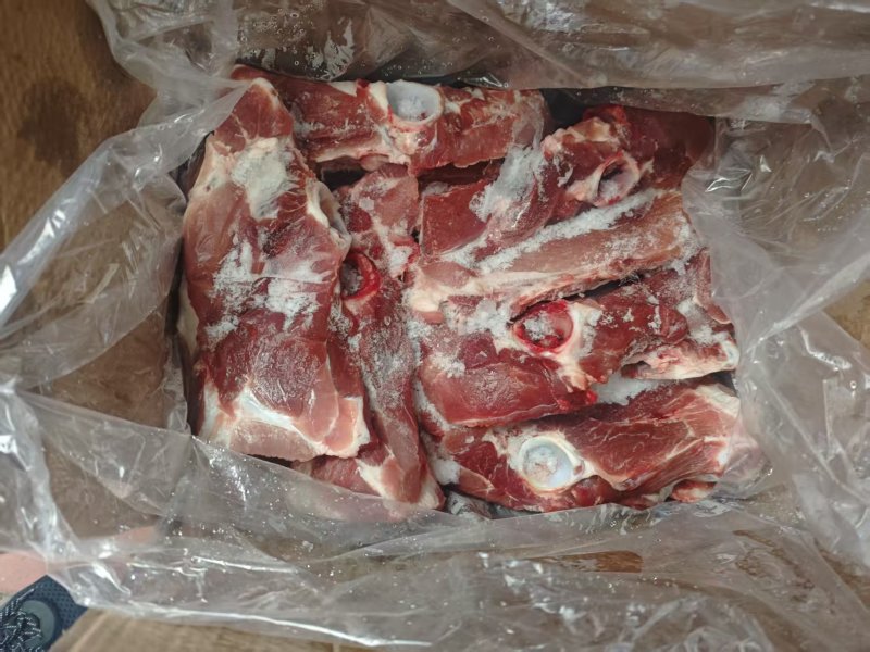 冻品标猪肥猪带肉尾叉骨工厂直发大量上市欢迎采购