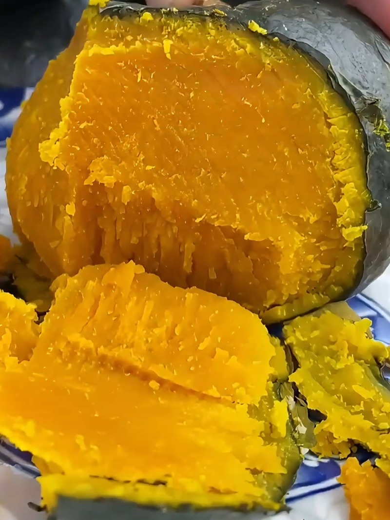 贝贝南瓜大量上市量大价优一手货源诚信经营欢迎来电