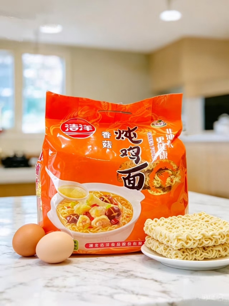 精品香菇炖鸡面产地一手货源全国发货量大价优
