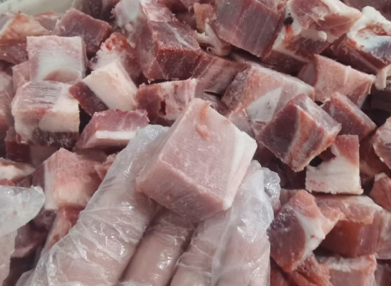 母猪排骨粒带肉多新鲜。价格实在，一手货源