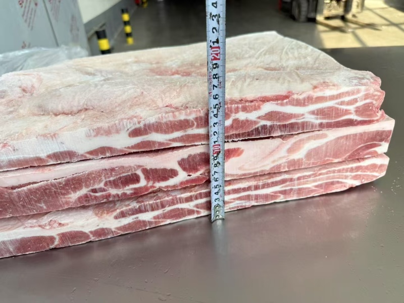 母猪去皮修边中方