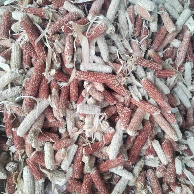 玉米芯，干度好，颜色漂亮，可加工各种规格常年大量供应。