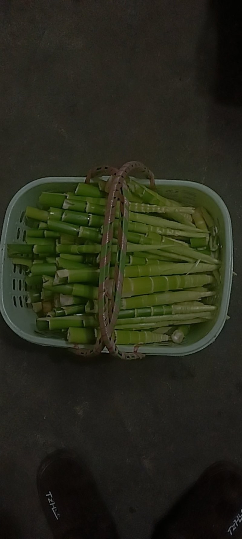 仰天湖苦笋带壳一起