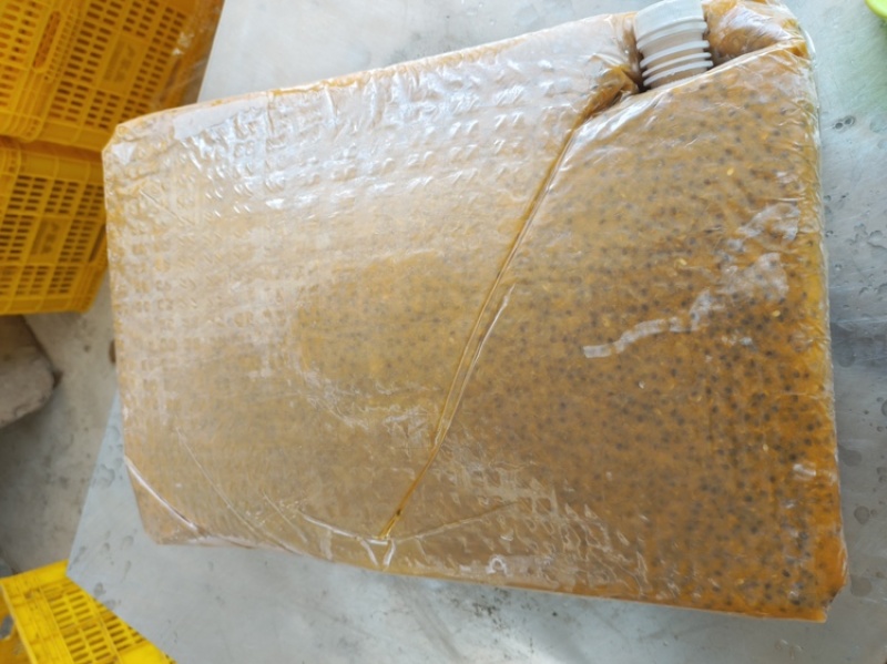 大包装冷冻百香果汁，产地直供，全国发货，量大从优！