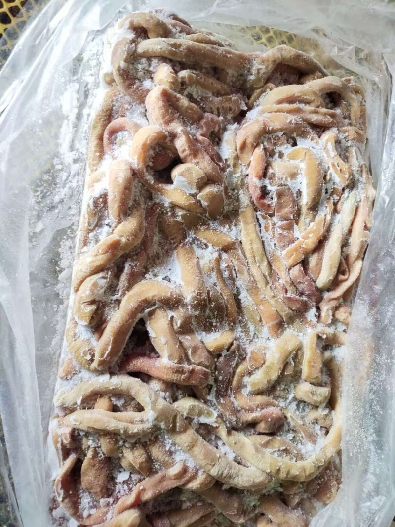 半成品纯干无油牛小肠饭店火锅专用，欢迎进店咨询