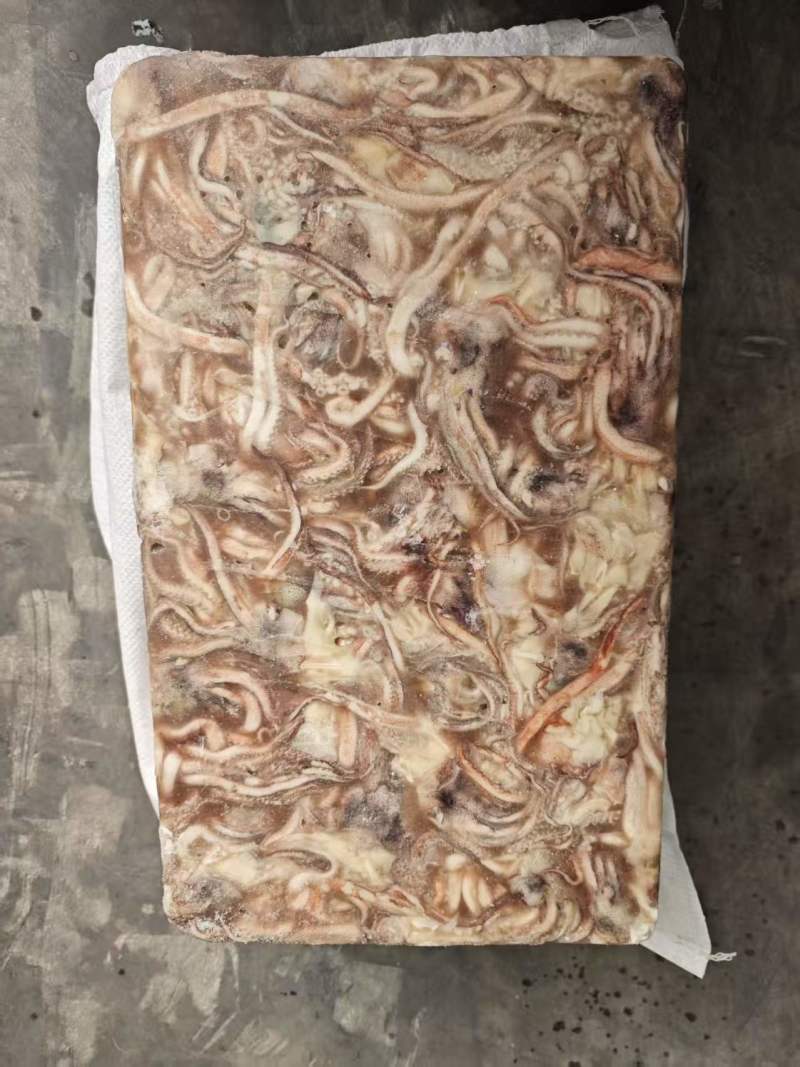 真鱿原料头！不泡水，不掉称！一件10公斤！70-90克！