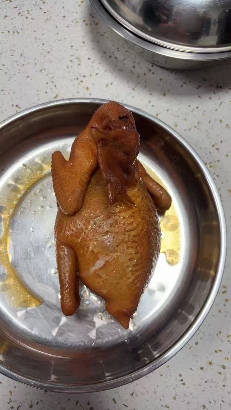 脆皮酱油鸡地摊电商批发脆皮卤水鸡老鸡鼓油鸡脆皮鸡