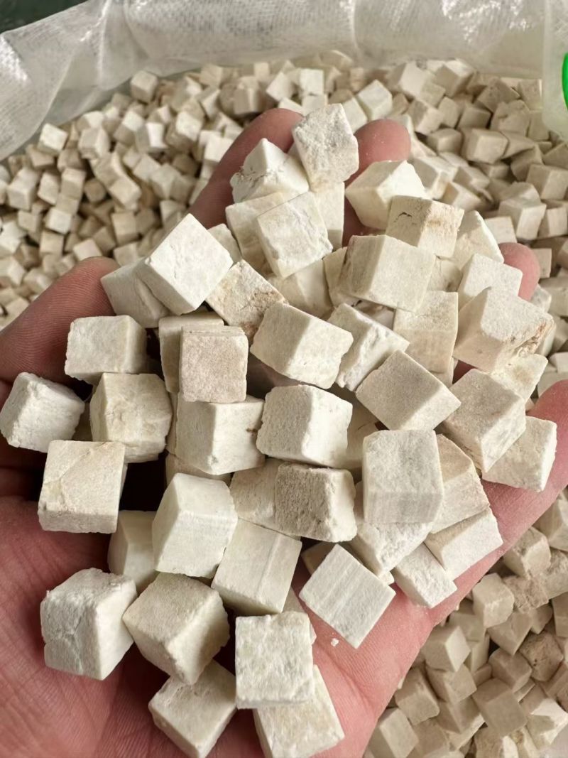 云南深山茯苓生切生晒一刀切煲汤泡水药食同源正产品茯苓批发