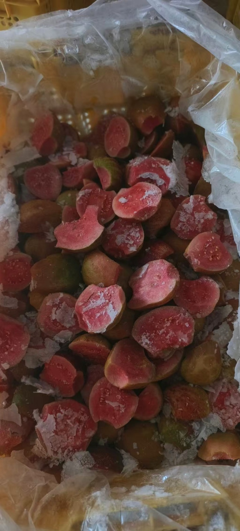 红心番石榴果球和片