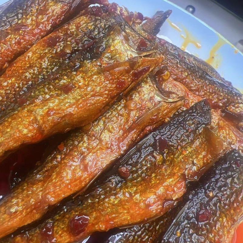 香辣东江鱼干地摊电商批发香辣手撕鱼干下饭菜下酒熟食熏鱼