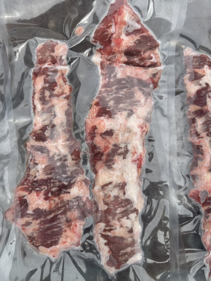 牛裙肉，手续齐全，全国发货，货源充足，需要的老板联系。