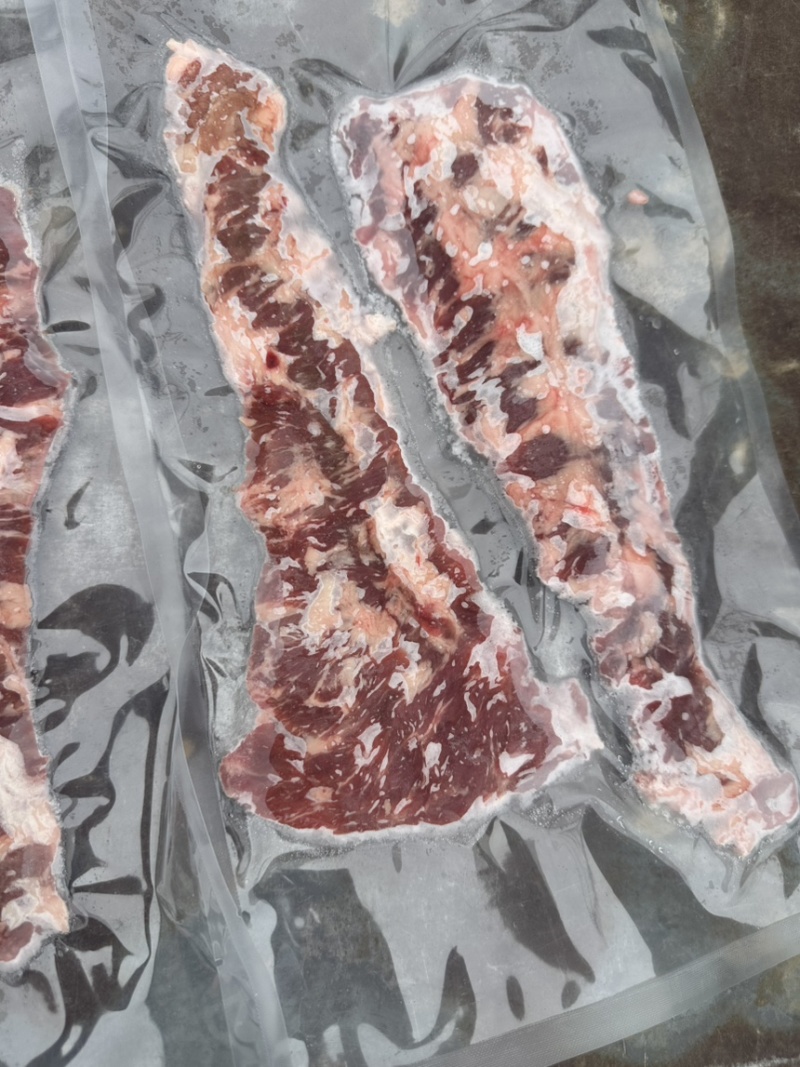 牛裙肉，手续齐全，全国发货，货源充足，需要的老板联系。