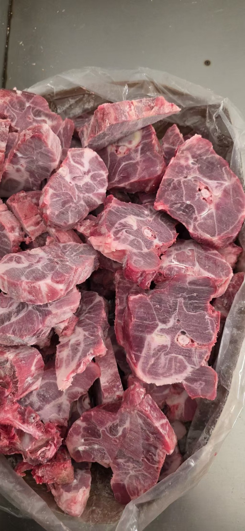 满肉猪颈骨可以代替牛脖骨用