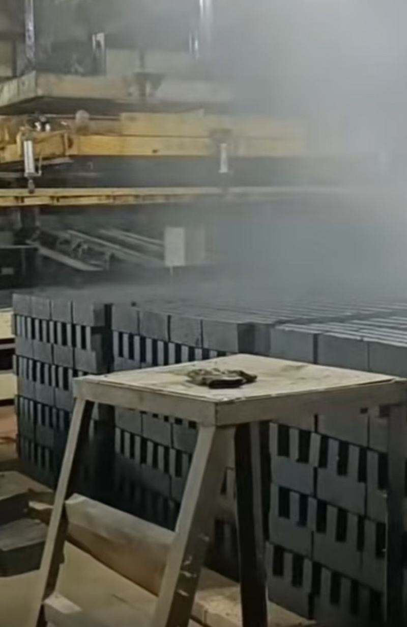 【精选】厂家直供红砖烧结标准实心红砖建房砌墙整车发