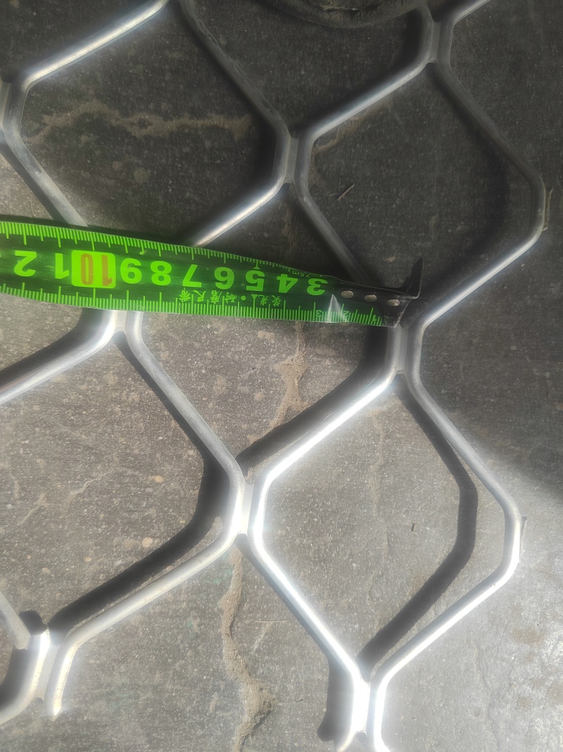地铁专用铝网（铝拉网/铝板网专用于地铁站吊顶/墙面