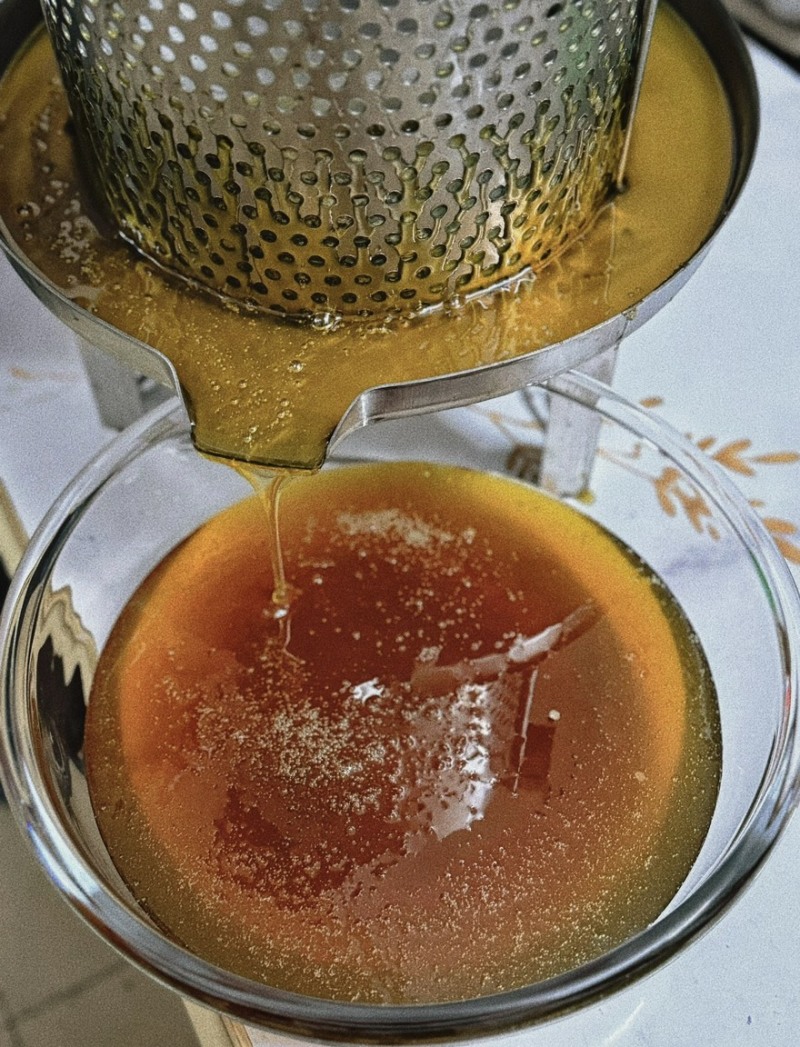 农村自家土蜂蜜，每年有几千斤