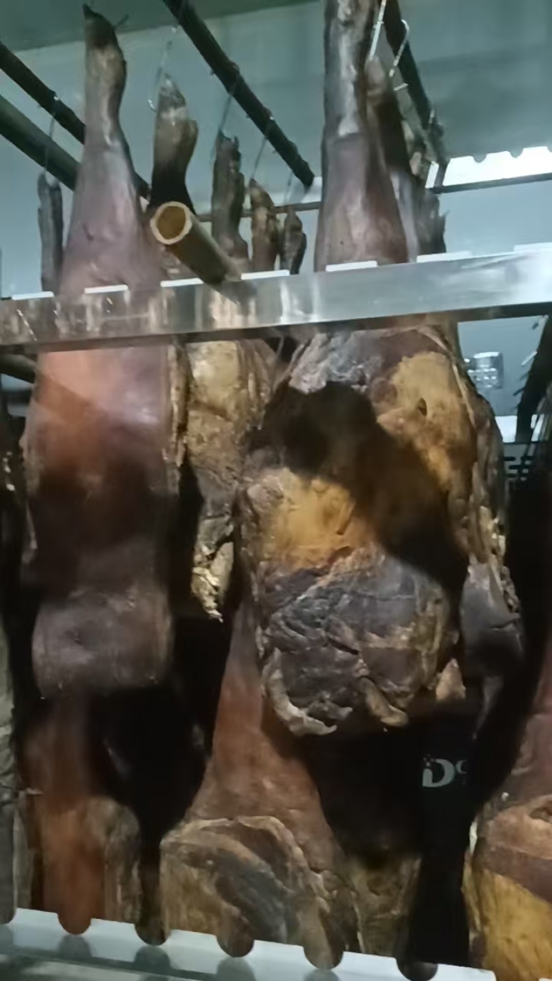 湖北恩施腊肉，一手货源，量大优惠，欢迎新老客户合作