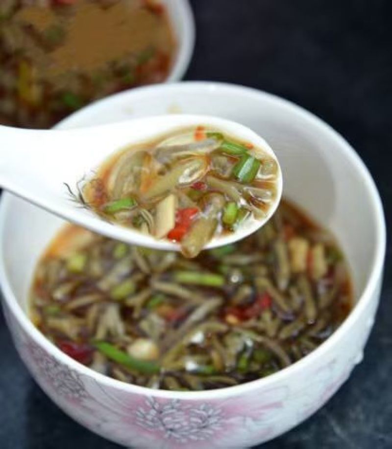 新鲜杀青莼菜