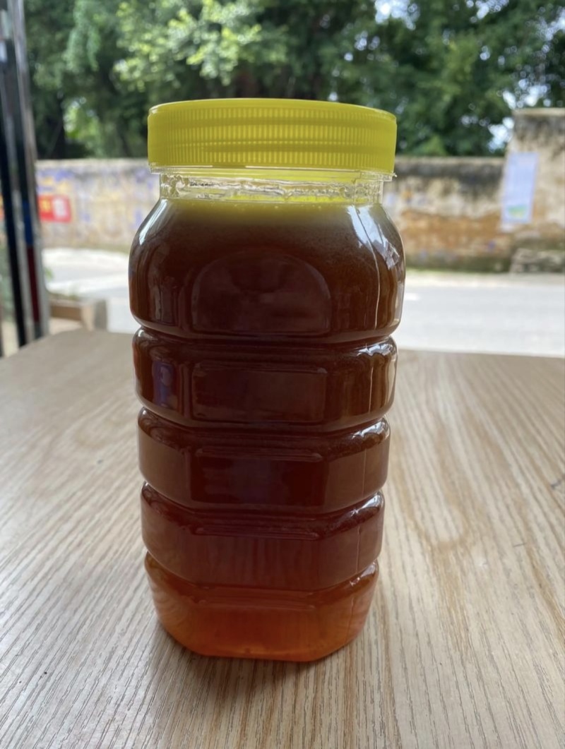 正宗土蜂蜜，一年只取一次的蜂蜜