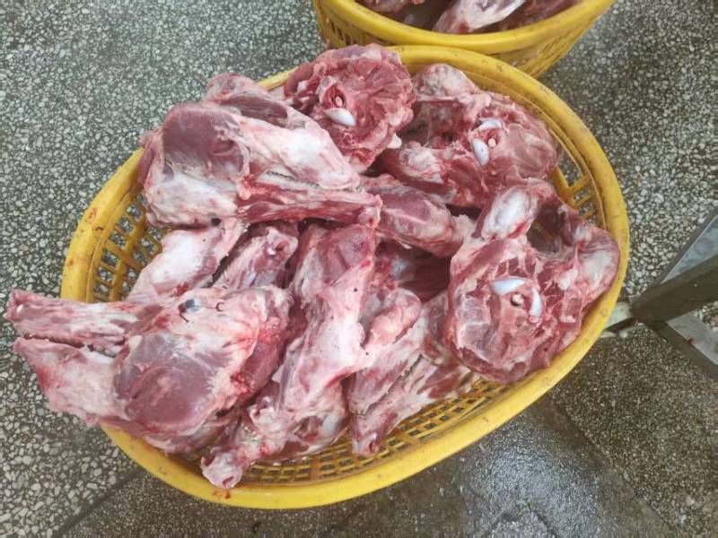 去皮猪头剔骨肉