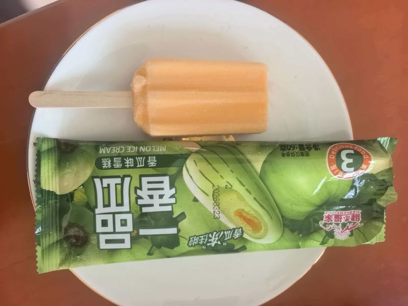 雪糕批发，老冰棍雪糕冰淇淋白糖冰激凌降暑冰棍厂家直销