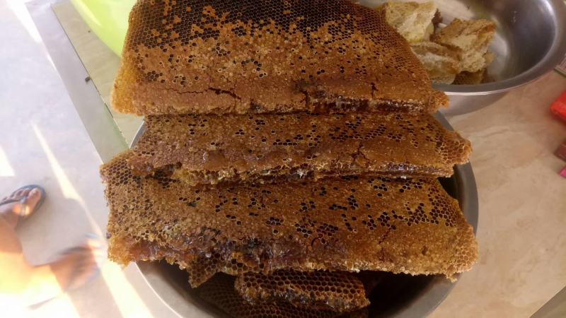 云南西双版纳野生百花蜜蜂蜜非人工喂养