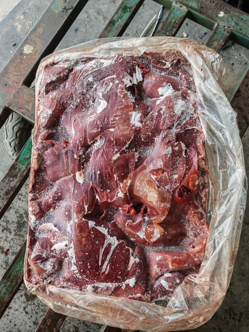低价出售标猪二级猪肝1吨，1800元每吨出厂，
