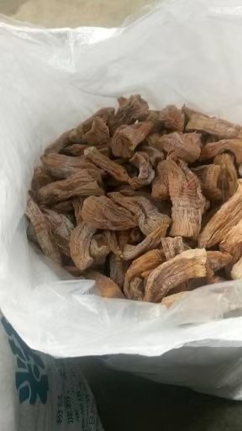 生长在一平七百多米的高山竹笋烘干而成的小宝尖
