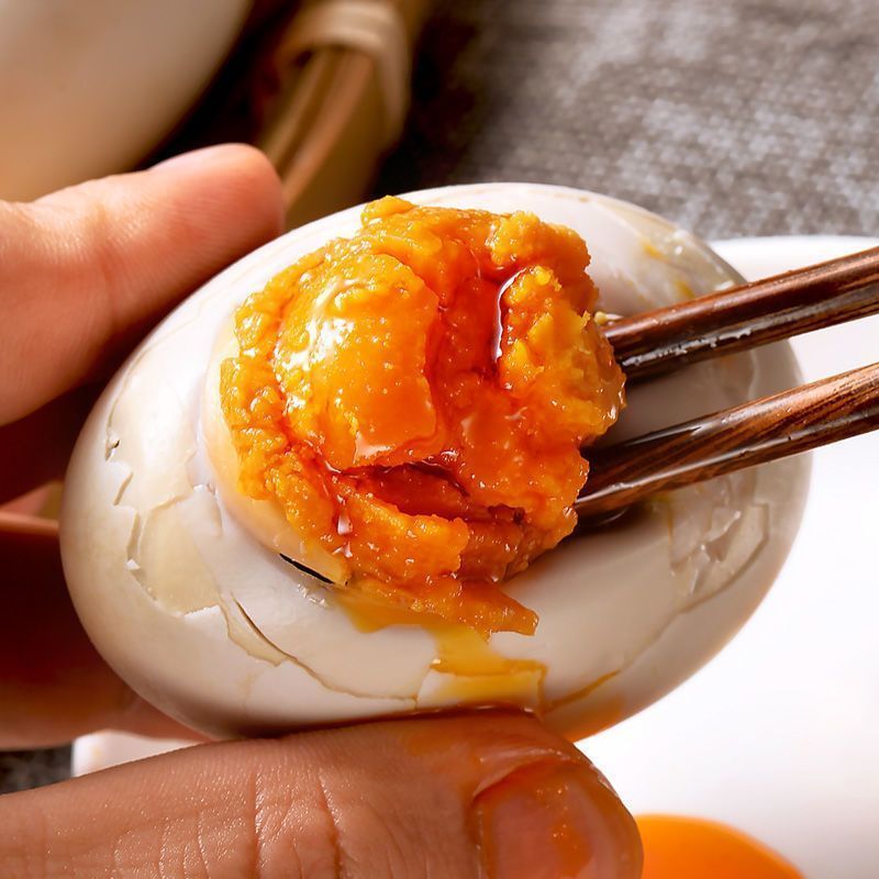 破壳蛋破壳咸鸭蛋真空包装红心起沙咸蛋即食美味下饭咸鸭蛋批