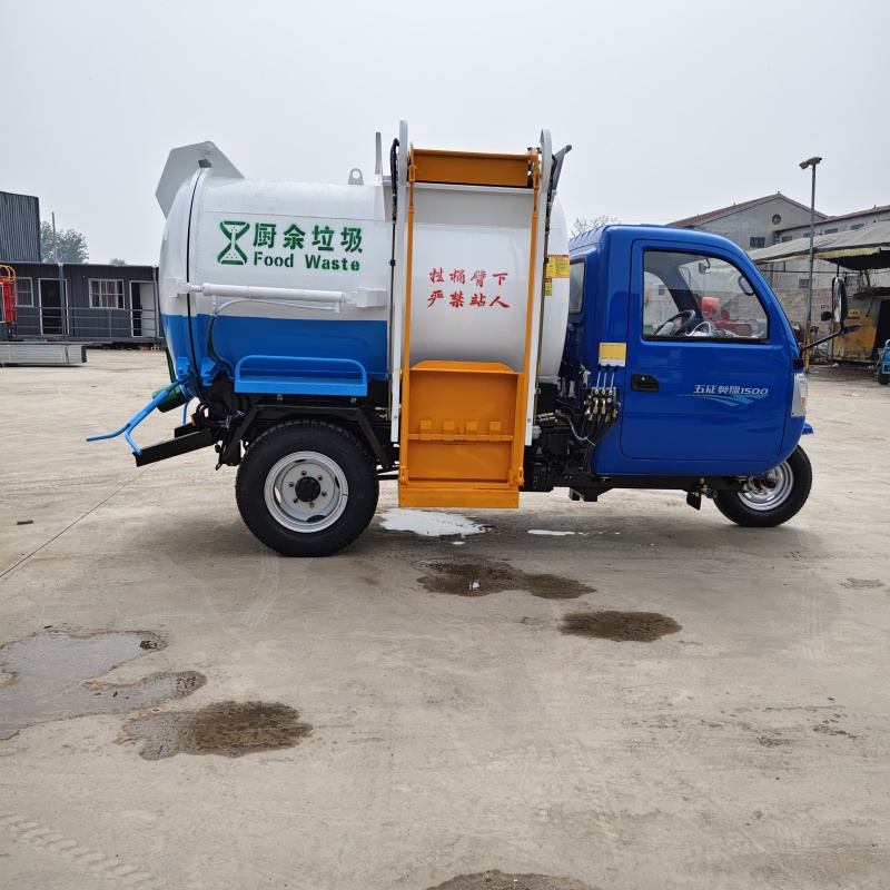 定制产品，厂家直销，柴油三轮餐厨垃圾车，