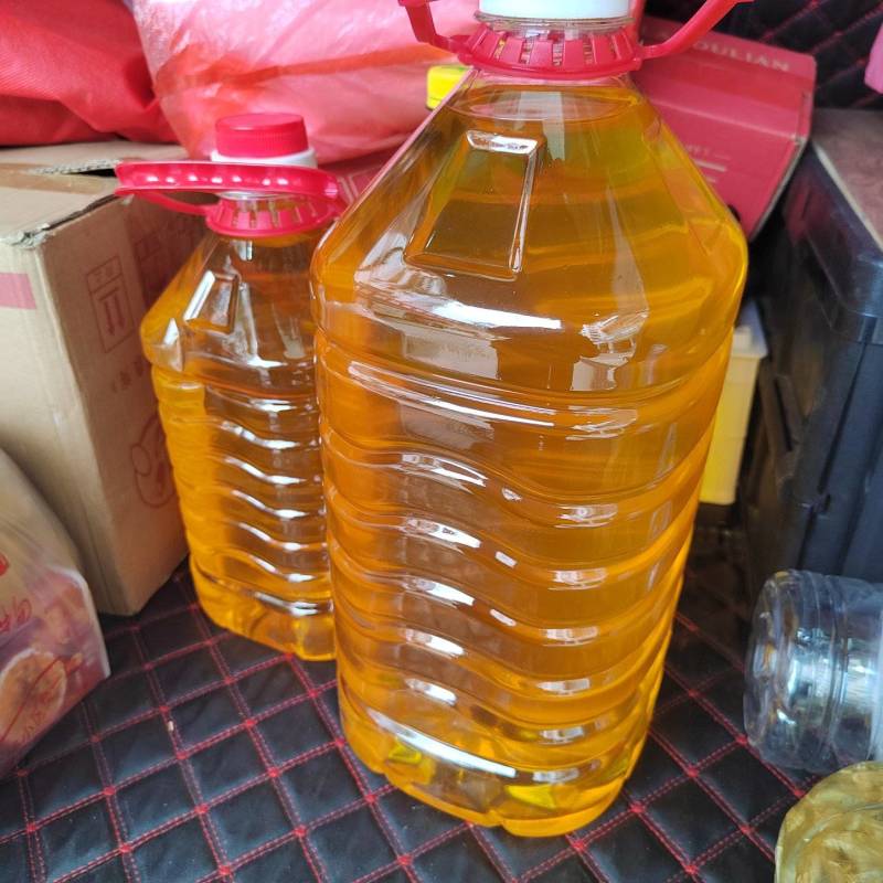 广西本地老品种小籽山茶油