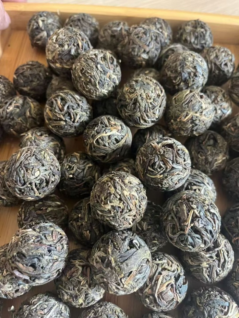 普洱生茶龙珠价格实惠，全国发货厂家直销