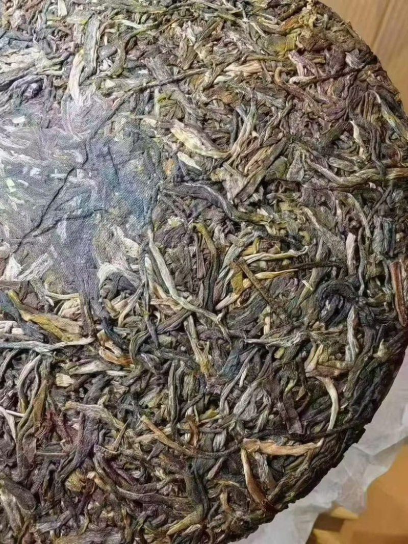 普洱生茶光饼一口料357克工厂直销，价格实惠，全国发货