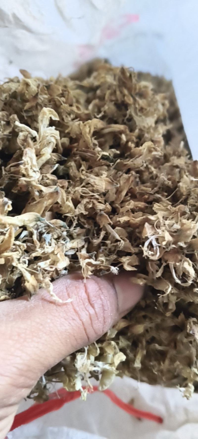 干洋槐花。水煮或者蒸蒸晒干的洋槐花新货